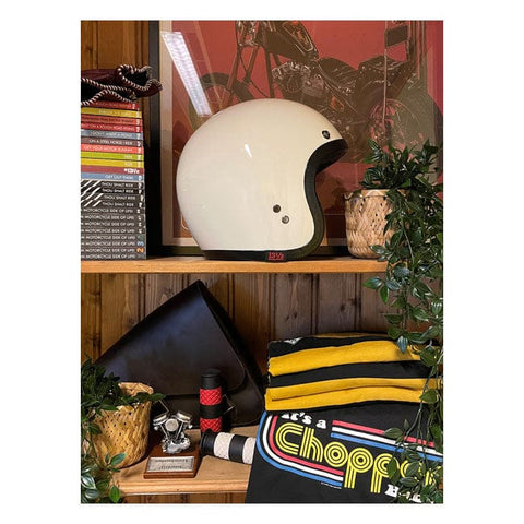 13 1/2 Skull bucket helmet vintage white 13 AND A HALF COMPANY MOTOVEIKALS 21