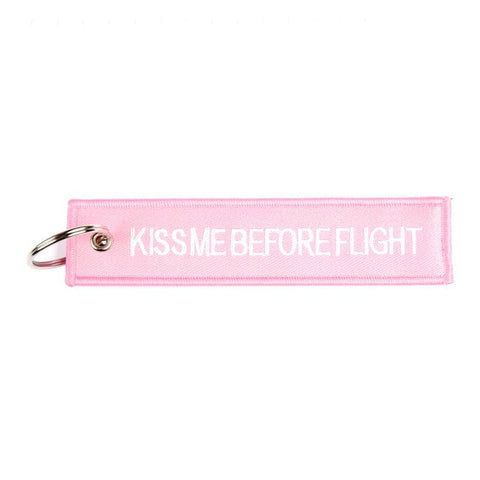 Atslēgu piekariņš KISS ME BEFFORE FLIGHT STOREHOUSE MOTOVEIKALS 21