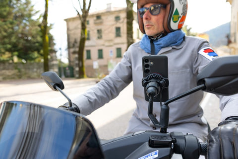 Bezvadu lādētājs QUADLOCK Head V2 USB QUAD LOCK MOTOVEIKALS 21