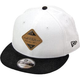 Cepure PRO CIRCUIT Diamond White / Black One Size PRO CIRCUIT MOTOVEIKALS 21