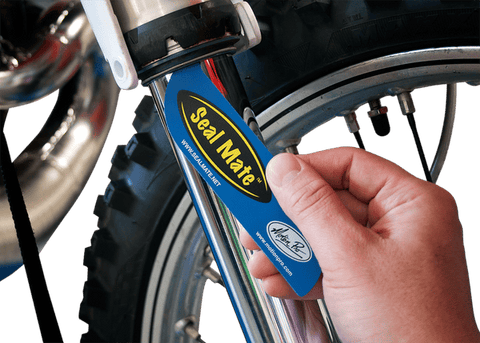 Dakšu blīvējuma tīrīšanas lāpstiņa MOTION PRO MOTOVEIKALS 21