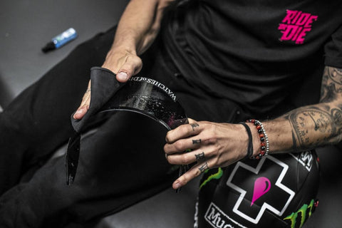 Mikrošķiedras lupatiņa Premium Microfibre Detailing Cloth Muc-Off 20344 MUC-OFF MOTOVEIKALS 21