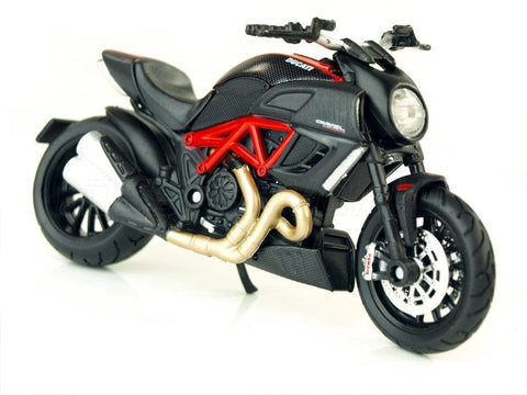 Motocikla modelis DUCATI Diavel 1:18 MAISTO MOTOVEIKALS 21
