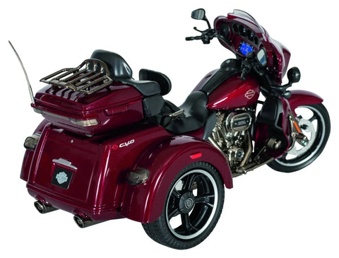 Motocikla modelis Harley Davidson CVO Tri Glide 1:12 MAISTO MOTOVEIKALS 21