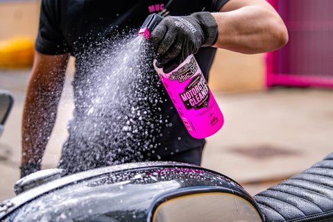 Motociklu mazgāšanas līdzeklis Muc-Off 1L MUC-OFF MOTOVEIKALS 21