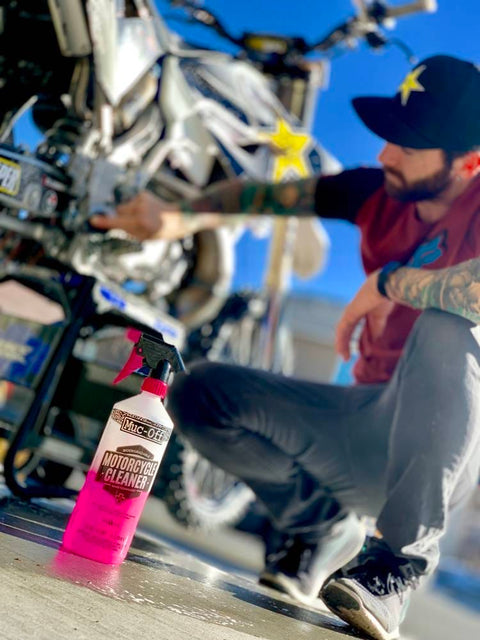 Motociklu mazgāšanas līdzeklis Muc-Off 1L MUC-OFF MOTOVEIKALS 21