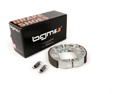 Pair of brake shoes with slot in the anchor pin -BGM PRO Ų=100x20mm- PIAGGIO NRG 50cc 1994-1998 (r), NRG Extreme AC 50cc 1999 (r), NTT 50cc 1995 (r), Quartz 50cc 1992 (r), Sfera 50cc 1990-1996 (r), Sfera 80cc 1990-1994 (r), Zip 50cc 1992 (r), GILERA Stor BGM PRO MOTOVEIKALS 21