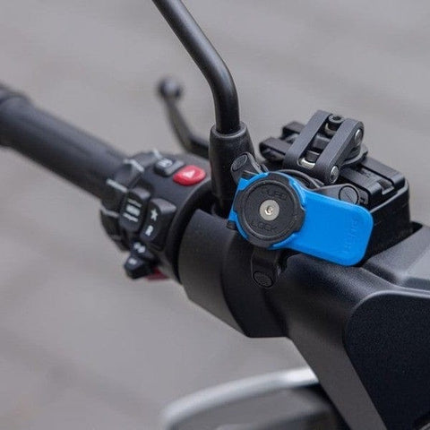 QUAD LOCK tālruņa stiprinājums pie bremžu rezervuāra V2 QUAD LOCK MOTOVEIKALS 21
