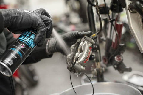 Tīrīšanas līdzeklis Motorcycle Disc Brake Cleaner Muc-Off 613 400ml MUC-OFF MOTOVEIKALS 21