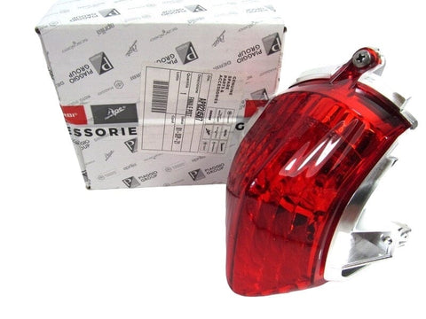 Aizmugures lukturis APRILIA SR 50 OEM 04-19 APRILIA OEM MOTOVEIKALS 21