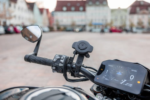 Bezvadu lādētājs QUADLOCK Head V2 USB QUAD LOCK MOTOVEIKALS 21