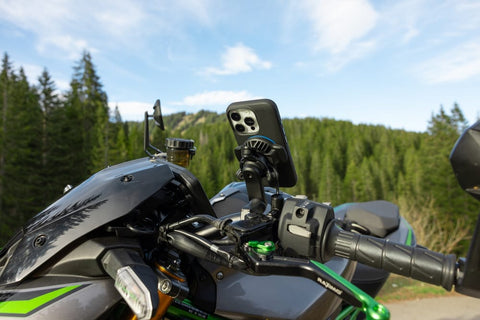 Bezvadu lādētājs QUADLOCK Head V2 USB QUAD LOCK MOTOVEIKALS 21