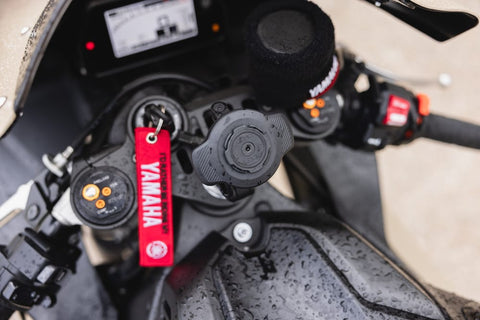 Bezvadu lādētājs QUADLOCK Head V2 USB QUAD LOCK MOTOVEIKALS 21