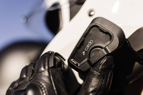 Bluetooth sarunu iekārta / interkoms CARDO Freecom 4X - Single CARDO MOTOVEIKALS 21