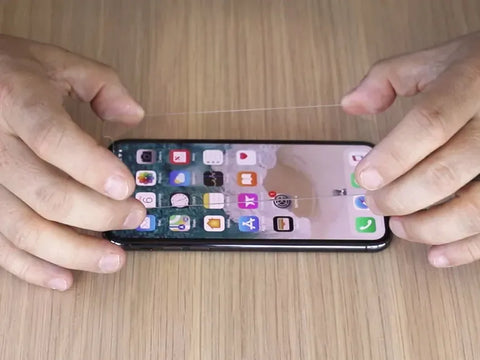 Ekrāna aizsargstikliņš QuadLock iPhone 13 / 13 Pro QUAD LOCK MOTOVEIKALS 21