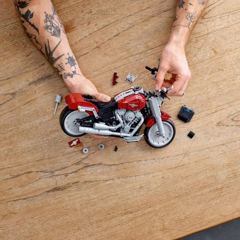 Konstruktors LEGO HARLEY DAVIDSON FATBOY 16+ LEGO MOTOVEIKALS 21