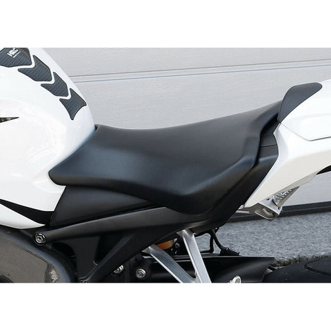 Krāsu aerosols vinilam (sintētiskā āda) un pvc PILOT black 400ml PILOT MOTOVEIKALS 21