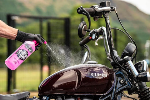 Motociklu mazgāšanas līdzeklis Muc-Off 1L MUC-OFF MOTOVEIKALS 21