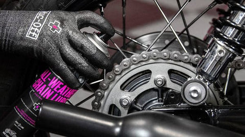 Muc-Off Motorcycle Chain Care Kit ķēdes kopšanas komplekts MUC-OFF MOTOVEIKALS 21