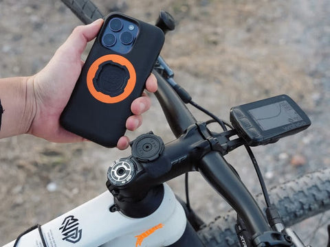 Tālruņa vāciņš-turētājs QUAD LOCK MAG iPHONE 17 6.3" QUAD LOCK MOTOVEIKALS 21